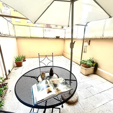 Paola' S Home-terrace And Metro Apartment Rome
